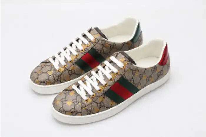 Kick Theory GUCC ACE EMBROIDERED LOW-TOP SNEAKER 548950 9N020 8465 0124