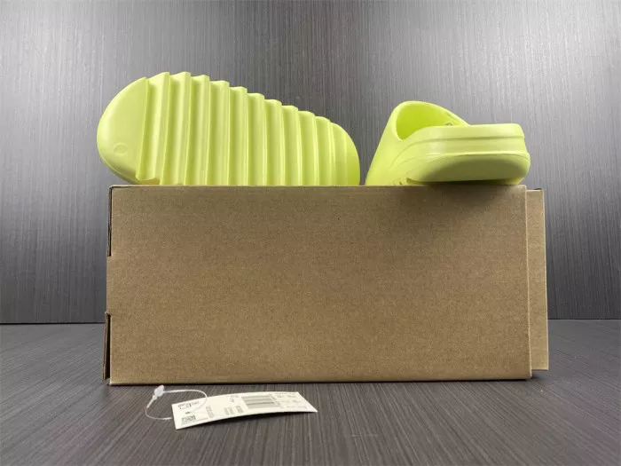 Kicktheory Adidas Yeezy Slide Green GX6138 0121