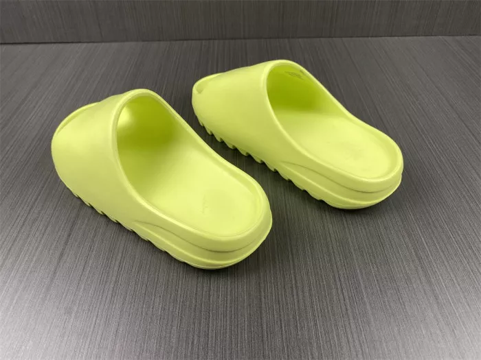 Kicktheory Adidas Yeezy Slide Green GX6138 0121