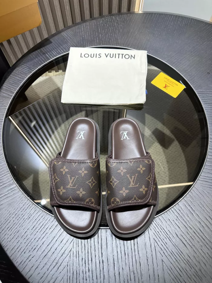 LV Miami Mule 24052701 0114