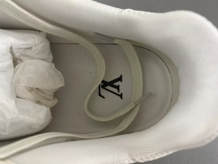 LV TRAINER SNEAKER 24121002 0114