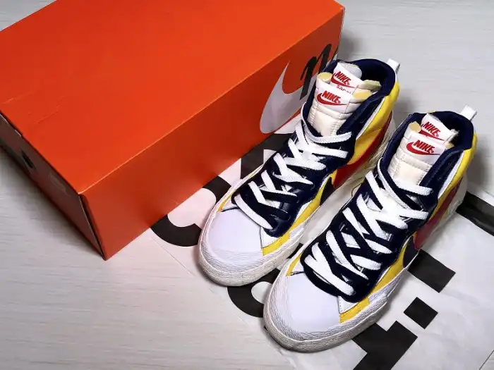 Kicktheory SACAI X NIKE BLAZER MID VARSITY MAIZE BV0072-700 0127