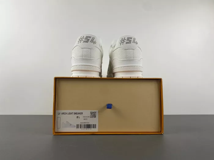 LV TRAINER SNEAKER 24121002 0114