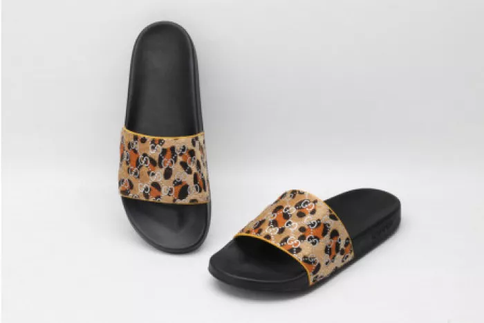 GUCC SLIPPERS LEOPARD PRINT 0115