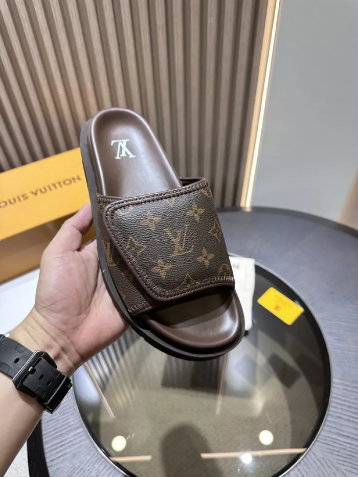 LV Miami Mule 24052701 0114