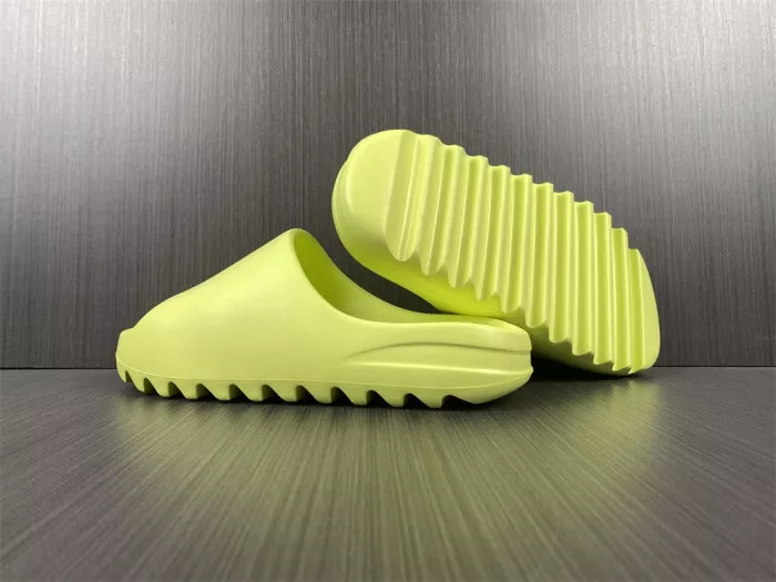 Kicktheory Adidas Yeezy Slide Green GX6138 0121