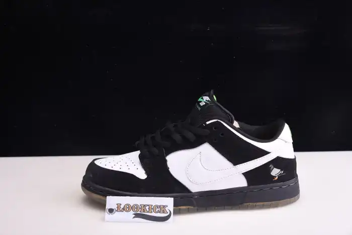 Kicktheory Nike SB Dunk Low Staple Panda Pigeon BV1310-013 0127