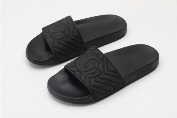 Kick Theory GUCC SLIPPERS ALL BLACK 0123