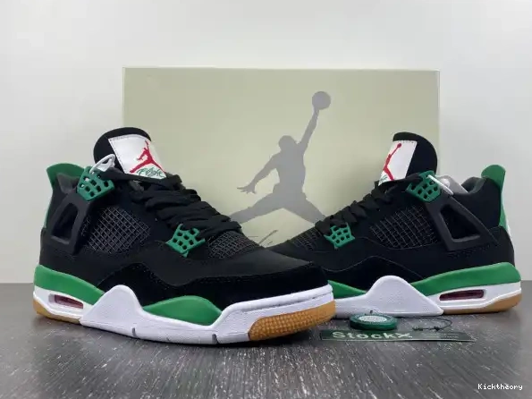 Kicktheory Retro SB DR5415-030 Jordan 4 0210