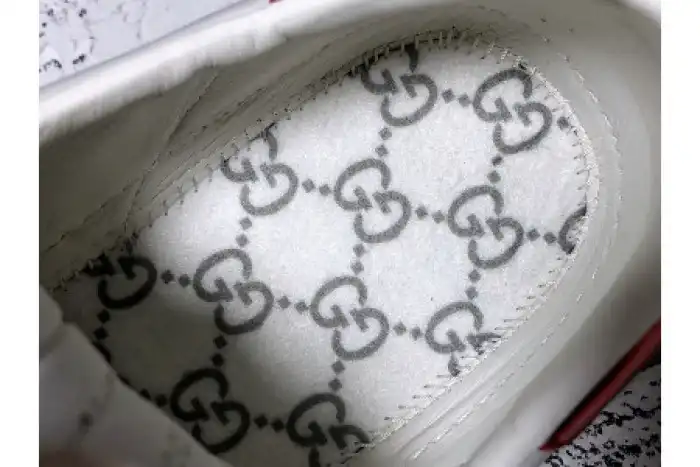 Kicktheory GUCC ACE EMBROIDERED LOW-TOP SNEAKER WHITE WITH LOGO 0202