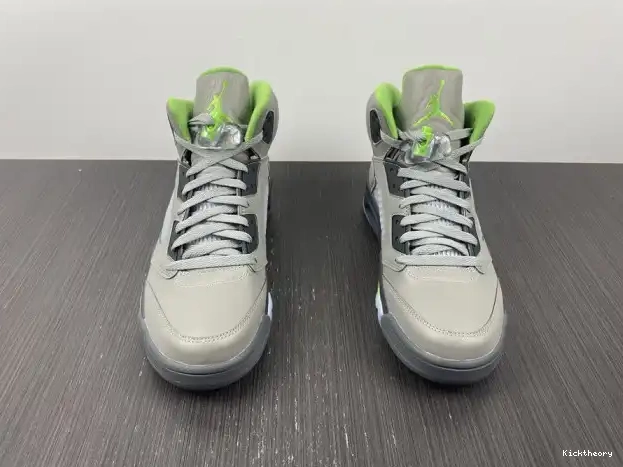 Kicktheory (2022) Bean DM9014-003 Green Retro 5 Jordan 0209