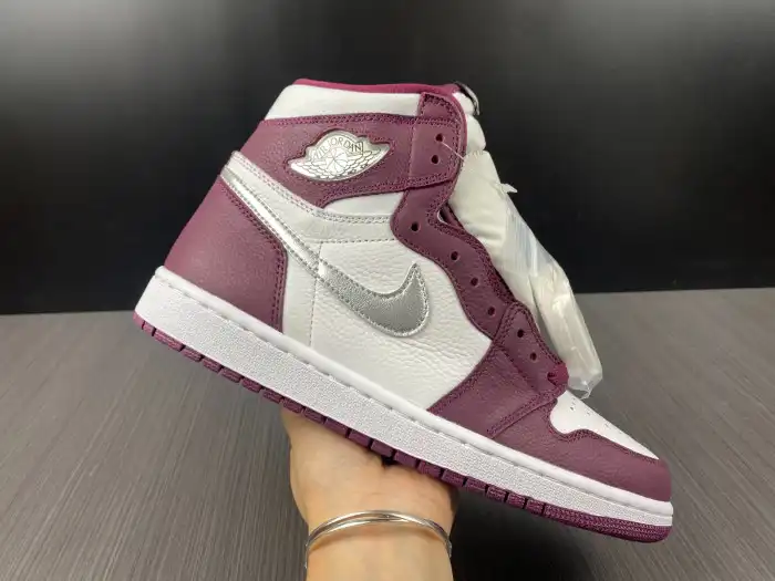 Kick Theory Air Jordan 1 High OG Bordeaux 555088-611 0203