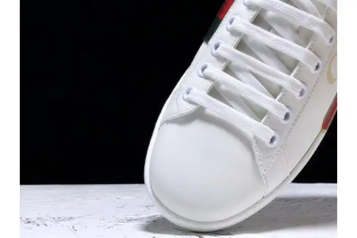 Kicktheory GUCC ACE EMBROIDERED LOW-TOP SNEAKER WHITE WITH LOGO 0202