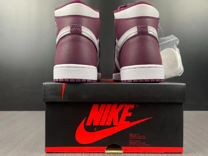 Kick Theory Air Jordan 1 High OG Bordeaux 555088-611 0203