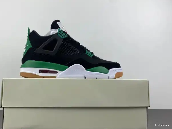 Kicktheory Retro SB DR5415-030 Jordan 4 0210